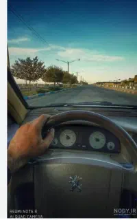 راننده با ماشین