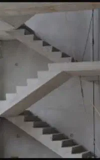 بالا بردن مصالح از راه پله