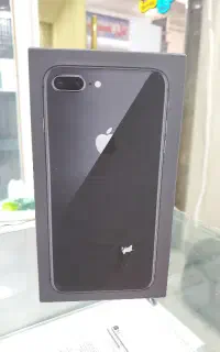 ایفون 8plus حافظه 64 باتری۱۰۰
