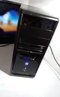 کیس i3 نسل دو گرافیک 2 و رم DDR3 8GB