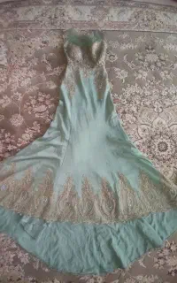 تعدادی لباس زنانه