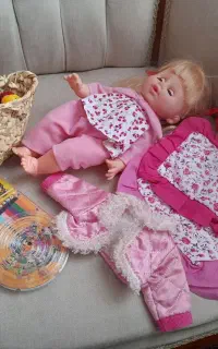 عروسک و اسباب بازی