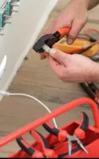 اجرای تمامی مراحل برق کشی ساختمان وتعمیرات