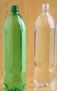 تعدادی بطری ۱و۵ و ۲ لیتری