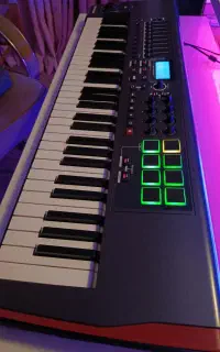 مهدی کنترلر Novation 61