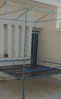 تخت فلزی قاب دار
