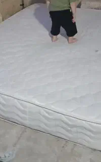 تشک تخت تمیز