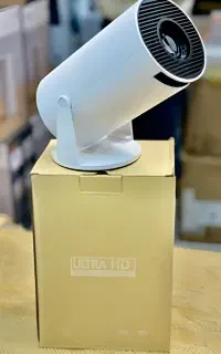 مینی پرژکتور 180 اینچی