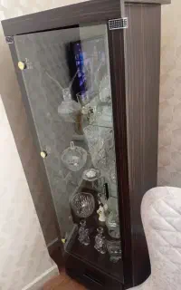 بوفه با طبقه شیشه