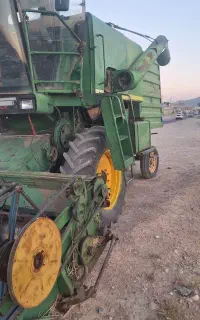 کمباین جاندیر مدل ۸۰