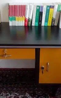 میز تحریرفلزی محکم با ورق ضدزنگ گالوانیزه با صندلی