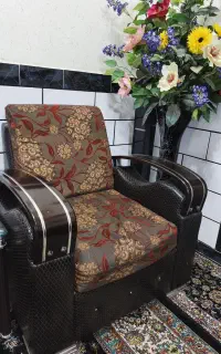 مبلمان و گل میز