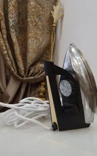 اتو قدیمی
