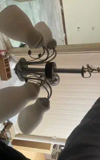 لوستر سقفی کاملا سالم