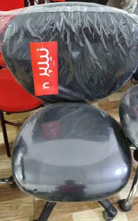 صندلی.