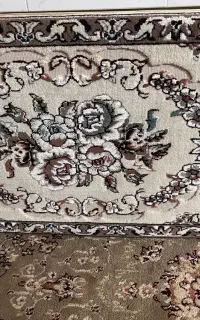 یک جفت پشتی نو نو مناسب برای جهیزیه