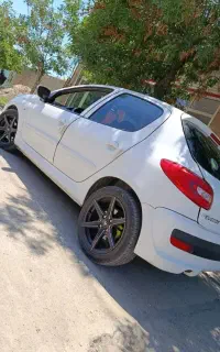 207 مدل 1400