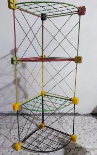 استند فلزی مشبک