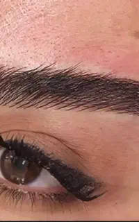 مدل‌میکروبلید‌‌کاور‌تتوابرو‌با‌مربی‌‌آموزش‌حرفه ای