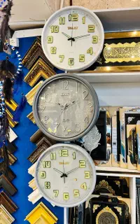 ساعت دیواری