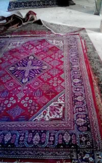 فرش های یکذره پارگی یا کهنگی یا لک دار سالم