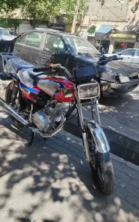 موتور همتاز 200