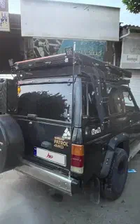 پاترول۸۲،تمیز با لوازم کمپی