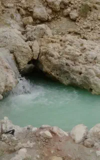 استخر آبگرم طبیعی