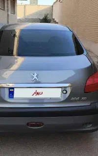 پژو ۲۰۶ صندوقدار
