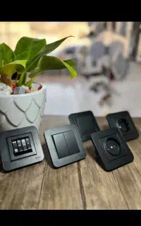 کلید و پریز و انواع ملزومات برقی