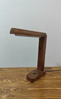 چراغ مطالعه چوبی