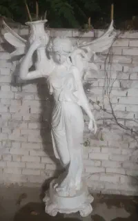 مجسمه فرشته