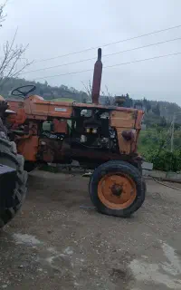 تراکتور رومانی مدل ۶۱