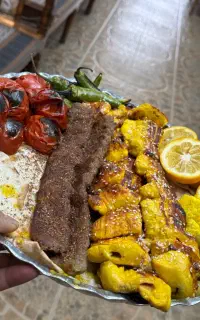استخدام مهماندار اشپز حرفه ای تالار پذیرایی ارم