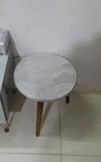 میز گرد بدون شکستگی