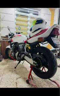 Cb1000 super four