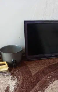 تلوزیون و هم زن برقی و زود پز و آب هویج گیر