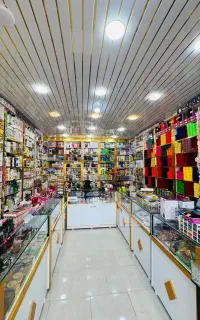 خرازی و لوازم آرایشی پر جنس فروشی