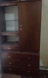 یک عدد کمد لباسی بچه گانه