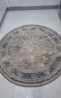 فرش گرد ۸ رنگ  قطر ۱/۵