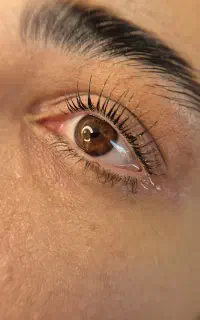 خدمات تخصصی لیفت و اکستنشن مژه