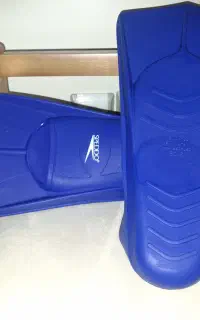 فین شنا کاملا نو