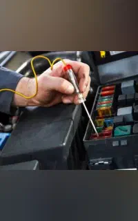 خدمات برق خودرو باطریساز باتریساز