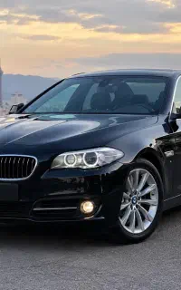 اجاره bmw ۵۲۰ هفتگی و ماهیانه