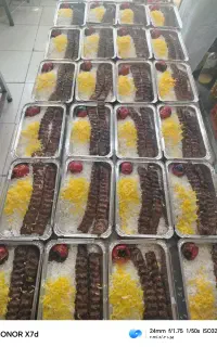 همکار خانم یا اقا برای غذای اماده