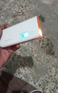 پاوربانک ۱۰هزار سفید.بسیارعالی مارک معروف پنینگ