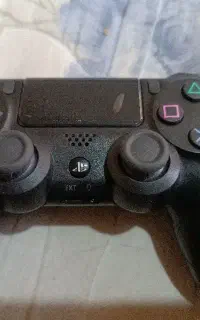 دسته بازیps4 نو اکبند.دارای باتری داخلی.