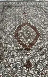فرش ماهی کرم