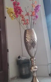 گل گلدان