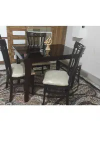 میز نهار خوری چهار نفره سالم